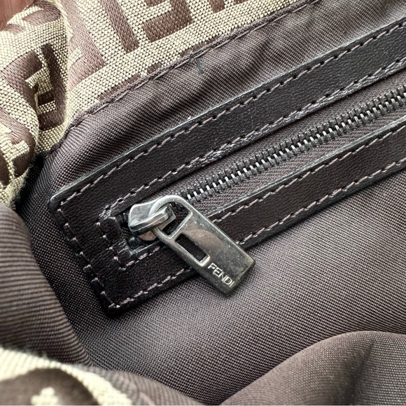 Fendi Mamma Baguette in Zucchino Canvas - Picture 13 of 16